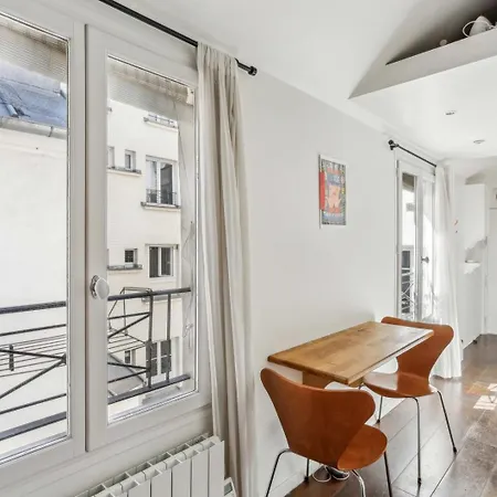 Le Petit Bijou Du Marais * Paris